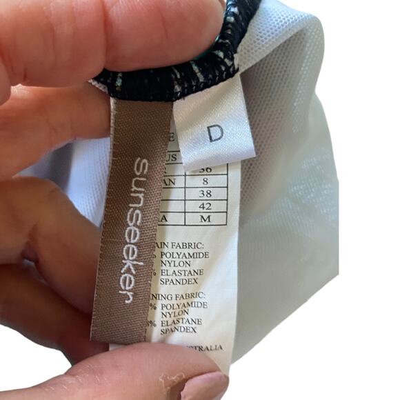 Sunseeker Womens D cup Underwire One Piece Blue Floral Swimsuit USA Size 8 - Picture 6 of 9